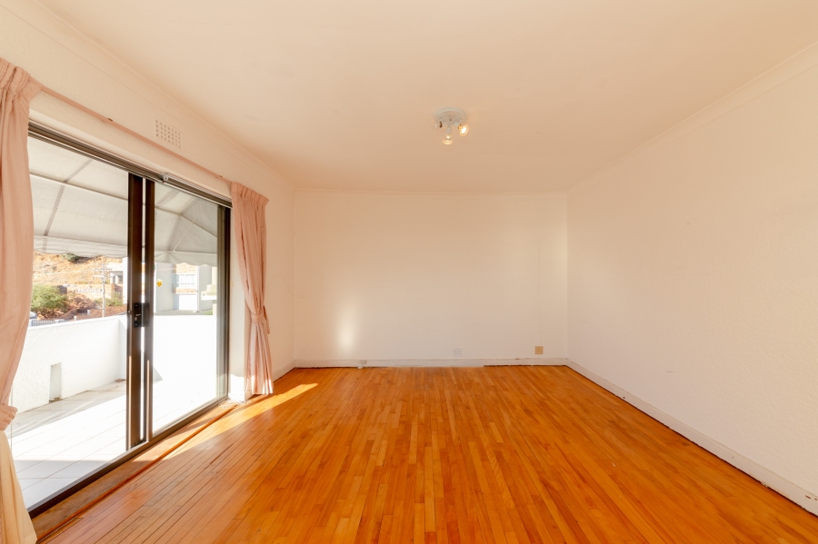 To Let 2 Bedroom Property for Rent in Sea Point Western Cape